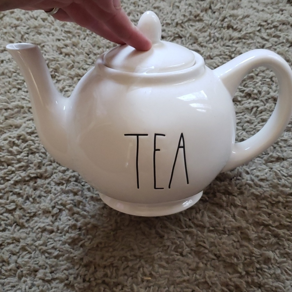 Rae dunn TEA pot
